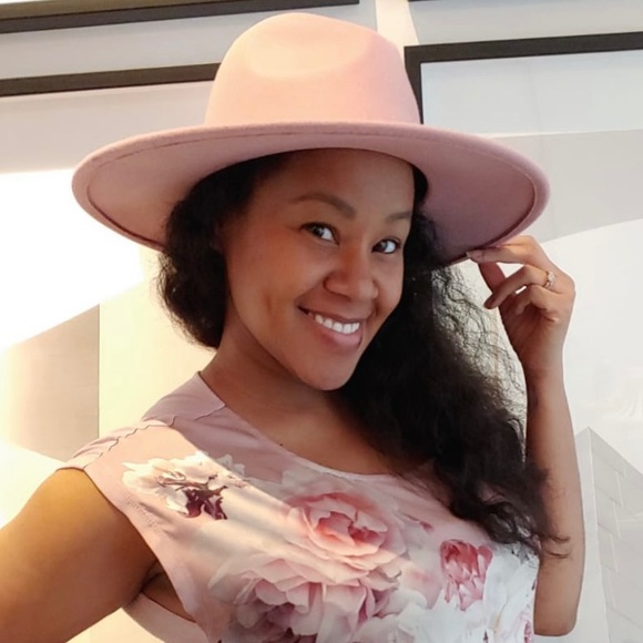 Meet your Posher, Chattrisse - Picture 4 of 9